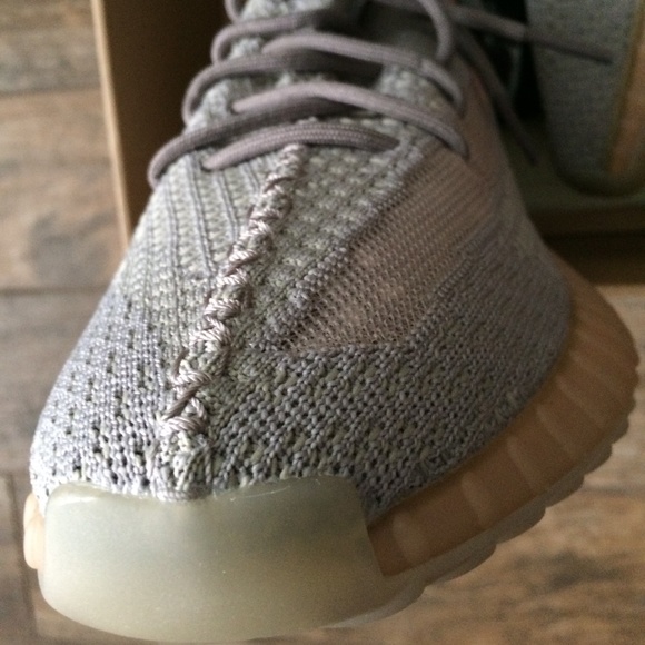 SOLD - adidas Yeezy 350 V2 ‘True Form’ Size 9 - Picture 6 of 16